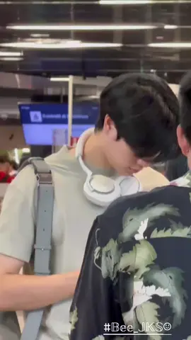 ဘယ်လိုလိုကြည့်ကြည့် ငါ့သမက်လေးအချောဆုံး#pondphuwin #พี 