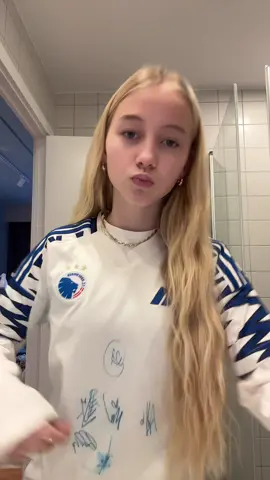 Parken idag🤍💙🦁 #fckvinder #roskilde #københavn #sønderjysketaber #fyp