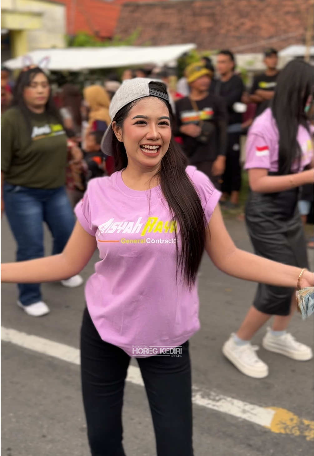 mode andalan topi walek🤩💃🔥 @Ayu Aprilia  #karnavalrejoagungplosojombang #viralfyp #dancer #fyp #karnavalsoundsystem 