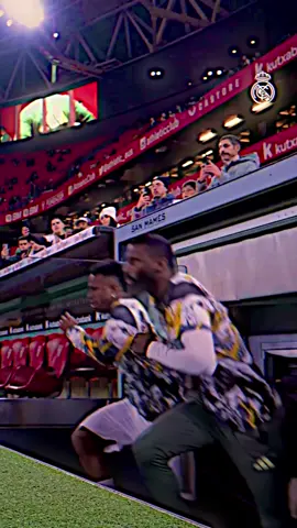 العيالة 🔥✌🏻#المصمم_بيـلـي💎 #تيم_وزارة_الدفاع_🚷 #بيليجهام_اسطورة_مدريد👑🔥 #الملكي_سيد_اوروبا🔥🇪🇸 #الريال_مدريد_عشق_لاينتهي🔥⚽🖤 