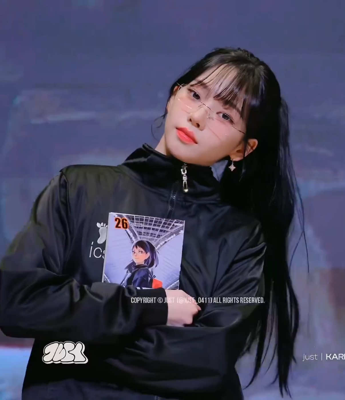 Karina with a volume of Haikyu!! 🔥🏐 at today’s Ktown4u fansign event #aespa #karina #karinaaespa #fyp #카리나 