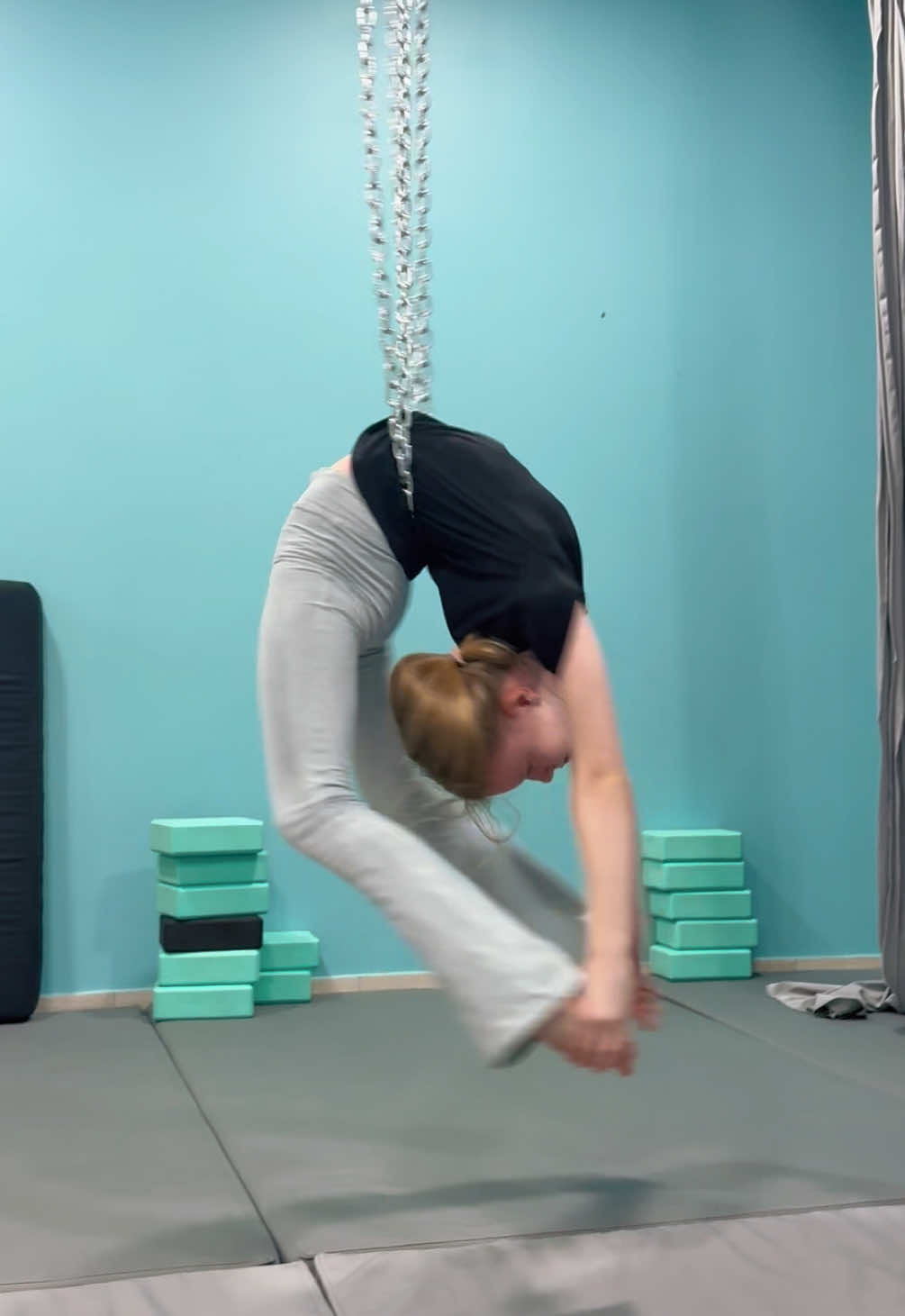 #спина #спорт #пілон #повітряніполотна #⛓️ 