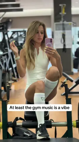 When the gym music doesn’t suck 😁 #gym #music #fyp #funny