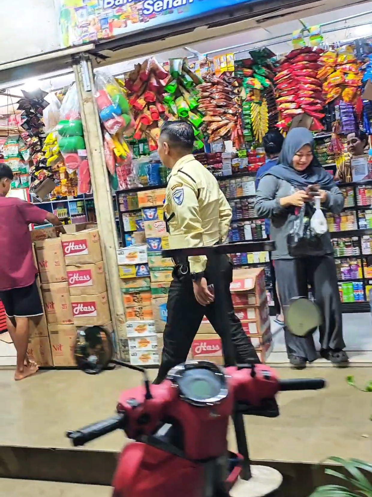 warung madura 24jam #warungmaduraviralterbaru  #warungmadura24jam  #warungmaduraaaaaaaaa  #WARUNGMADURA  #warungmadurayanglagiviral 