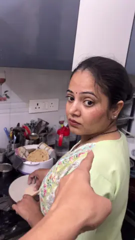 husband V's wife  #funnyvideos #DailyRoutine #comedian #husbandwife #fyp 