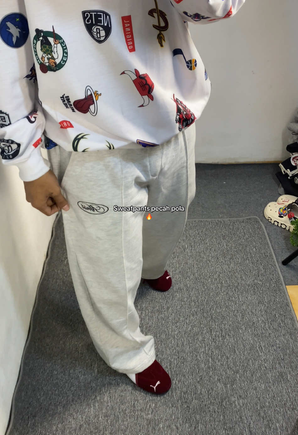 Celana sweatpants pecah pola#celanasweatpants #celanaunisex #celanabaggy #celanamurah 