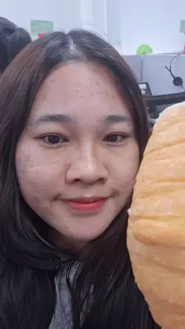 ขนมครัวซองต์จากแม็คโคร อร่อยมากค่ะ 😁✌️💖 #ชาเขียวสีแดง #ครังซองต์แม็คโคร #ครัวซองต์ 