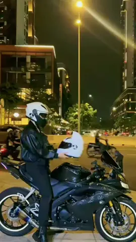 #banyak yg bilang ini editan vidio AI,asal kalian tau ini proses perjuangan pembuatan motor tren yg gagal kendali,langkah pertama untuk pembuatan tren Distrik 1🤣🤣#poryoupage #bikergirl #promobajingan🔥 #adell 