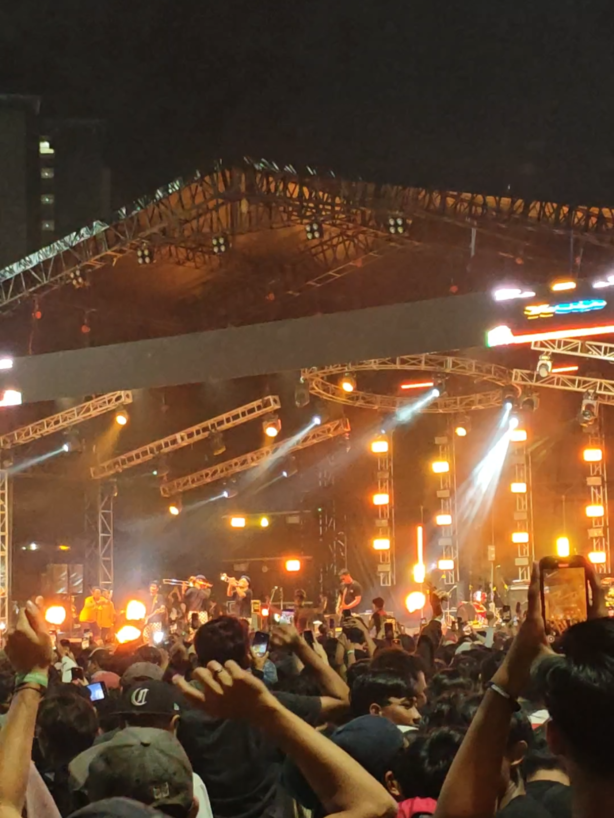 Tipe-X Salam Rindu (Setujuan Reggae Chapter 1). #tipexsalamrindu #setujuanreggaeberpesta  #uptownparksummareconmallserpong  #latepost #setujuanreggaeberpestachapter1 