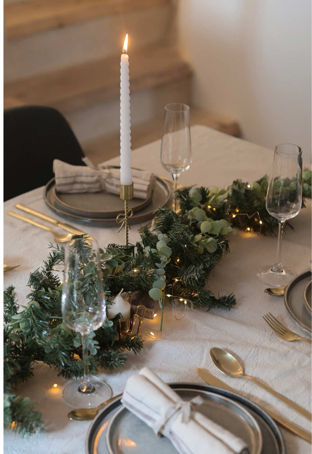 Quelques idées pour une table de Noël douce et épurée 🤍 Vous aimez ? 🎄