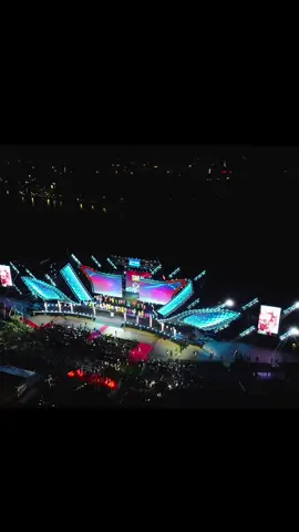 ✨ Vài tiếng nữa thôi — ĐÀ LẠT SẼ RỰC SÁNG TRONG ĐÊM TEA CLOSING 07/12 ✨ Khép lại WORLD T.E.A FEST 2025 bằng những khoảnh khắc rực rỡ nhất. Đêm bế mạc World T.E.A Fest 2025 hứa hẹn bùng nổ với: 🌟 Tăng Duy Tân – Bích Phương – Kay Trần – Ngô Lan Hương mang đến loạt tiết mục chỉn chu, cảm xúc. 👑 Top 80 Miss Cosmo xuất hiện nổi bật, khoe thần thái và sự chuyên nghiệp. 💡 Lighting show được dàn dựng công phu, thắp sáng cả Đà Lạt bằng những hiệu ứng mãn nhãn. Một hành trình rực rỡ sắp khép lại — và đêm nay sẽ là dấu ấn không thể quên. #WorldTEAFest2025 #DaLat #LightingShow #ClosingNight #LeHoiTraQuocTe