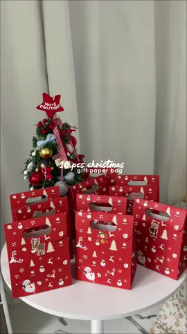 12.12 christmas thing to have! 10pcs quality paper bag for gifting, christmas theme #christmas #christmasgiftideas #giftidea #paperbag 