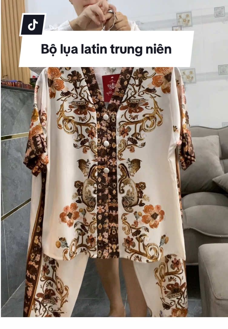 Bộ lụa latin #thoitrangtrungnien #thoitrangtrungniencaocap🌺🌺🌺 #dobomacnha #dobotrungnien #setbotrungnien 