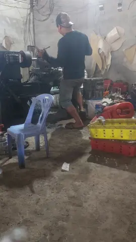 Dam mê lam DJ mà cuộc  đời  phải  làm cơ khí 