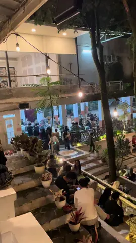 Suasana di caffe sudut kota rangkasbitung di malam hari #sudutkotarangkasbitung #rangkasbitung #rangkasbitungbanten #kulinerrangkas #caffe 