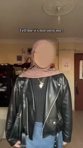 😫 #ootdhijab #hijabygirl🧕🏻 #girl_in_skirts #modestfashion #outfitinspo 