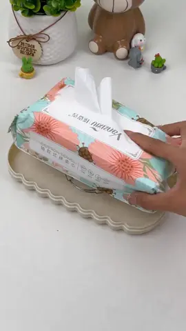 Hộp đựng khăn giấy hình vỏ sò này vừa đẹp vừa tiện dụng, với tay nghề tinh xảo và kết cấu tuyệt vời. Khăn giấy được kéo ra rất mượt mà; thật sự rất tuyệt vời... #hopkhangiay #medobepnoidiatrung 