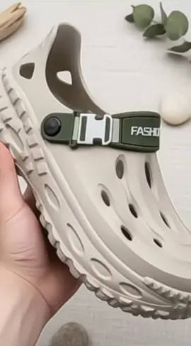 sandal clog tebal unisex anti slip empuk ringan nyaman dipakai sandal santai pria wanita model kekinian #sandalclog #sandalpria #sandalwanita #sandalkekinian #sandallembut 