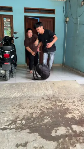 Gak jadi 😁😂🤣