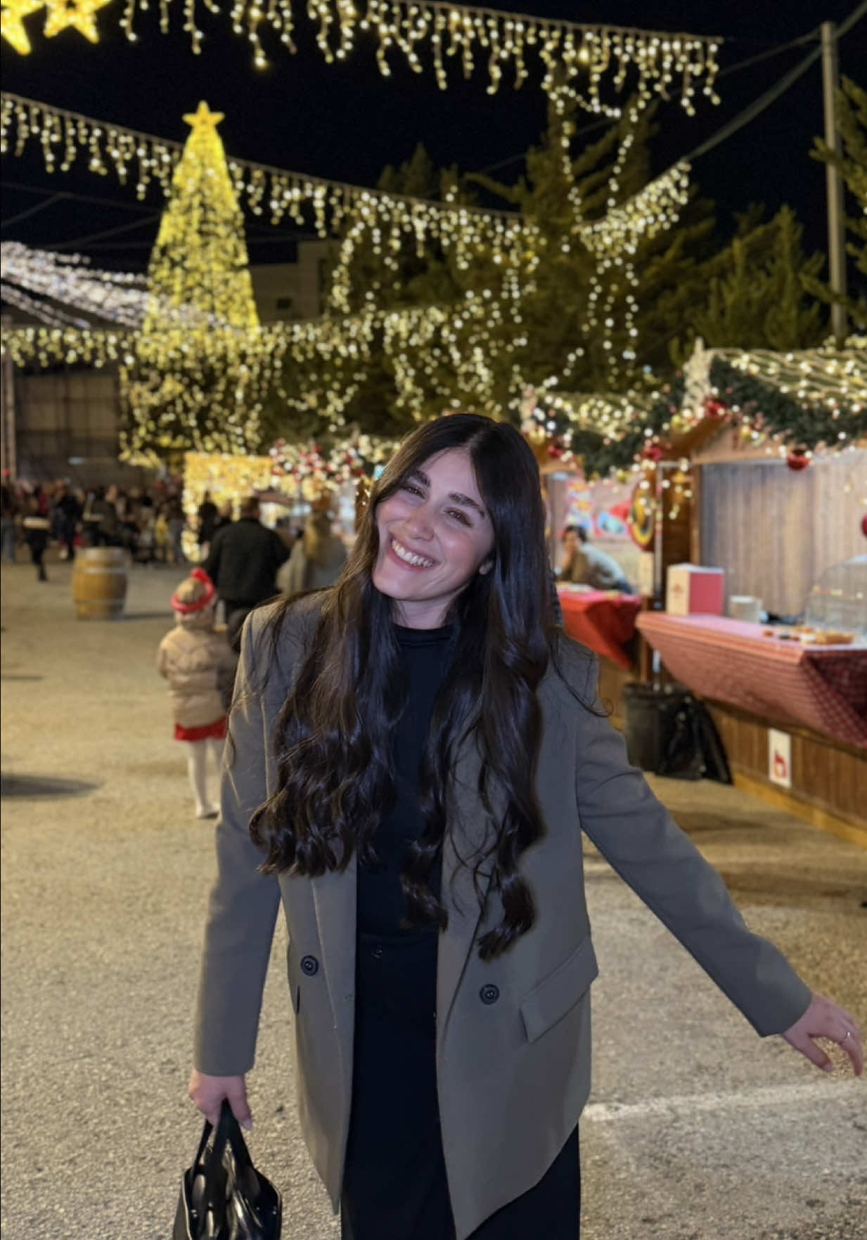 לא האמנתי שיש כריסמס בישראל - ועוד ככה!  העיר נצרת מביאה את חו