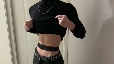 当我穿上黑色高领毛衣#反差 #宽肩窄腰 #人夫感 