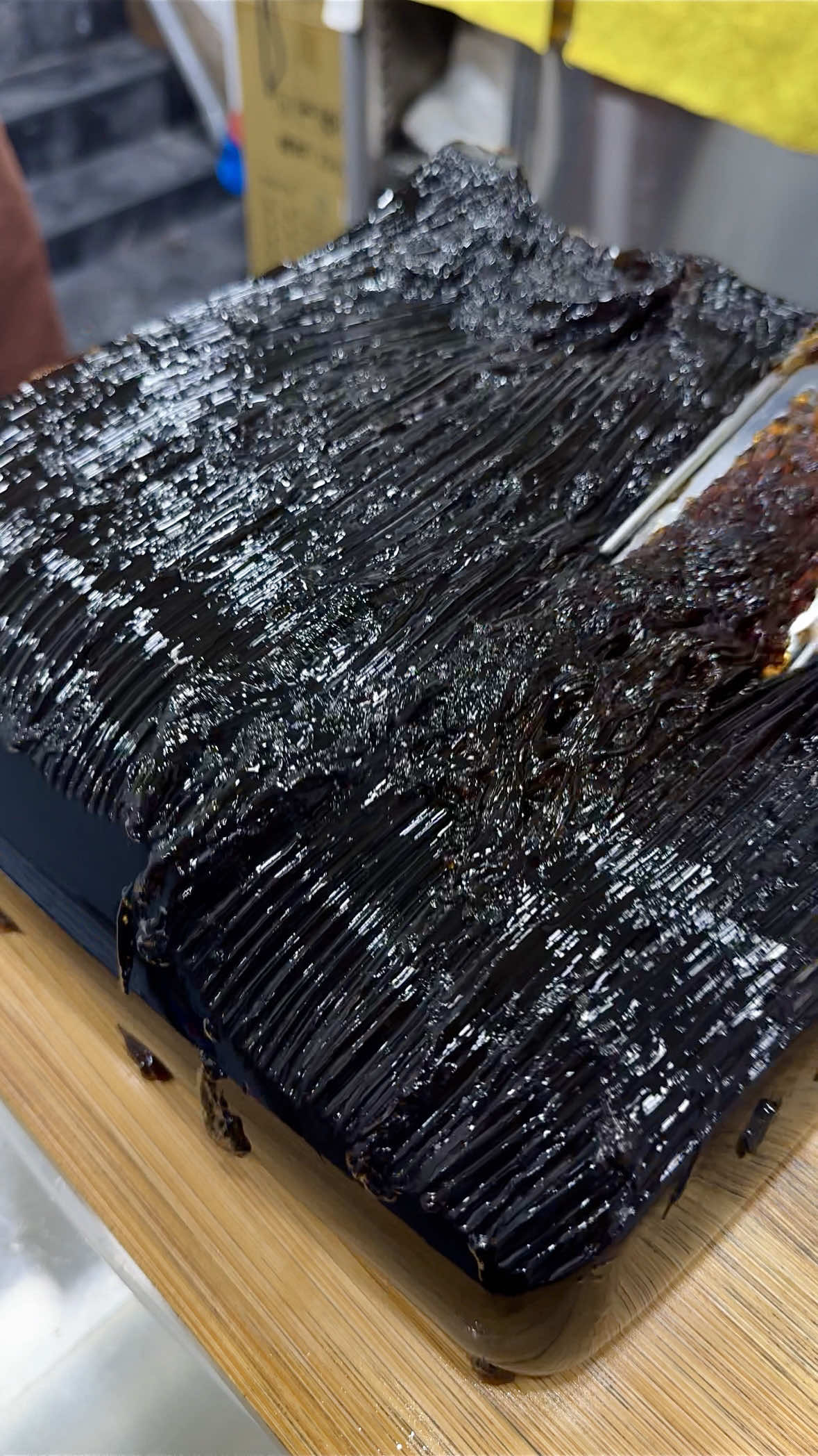 台湾で人気の仙草ゼリー🌿 📍台北　茶海CHA-HI 𖠿 No. 536號, Songshan Rd, Xinyi District, Taipei City, Taiwan 110 ⌚︎ 10:00〜22:00 仙草ゼリーラテ 70TWD #大好物は高カロリー #taiwanfood #streetfood 