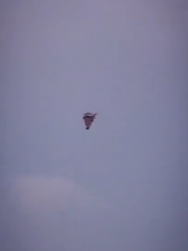 Extraño objeto sobrevolando Vitacura, Santiago. (20 de Junio de 2.021).