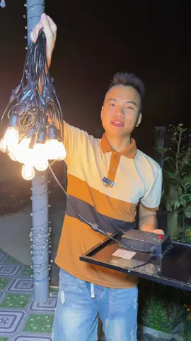 Đèn trang trí năng lượng mặt trời không tốn điện