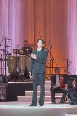 Người ba nhìn toàn chân k 😑🐼🌽#leipeng99 #tianxuning #田栩宁 #ĐiềnHủNinh #🌽 