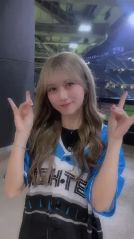 楽しそうですな⚾️🤍 #エスコンフィールド北海道  #AMEFURASSHI #鈴木萌花 #스즈키모에카 #きつねダンス 