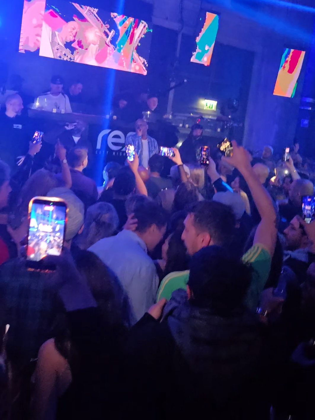 good old times...#luniz #igot5onit #saturdaynight #oldbutgold #memory 