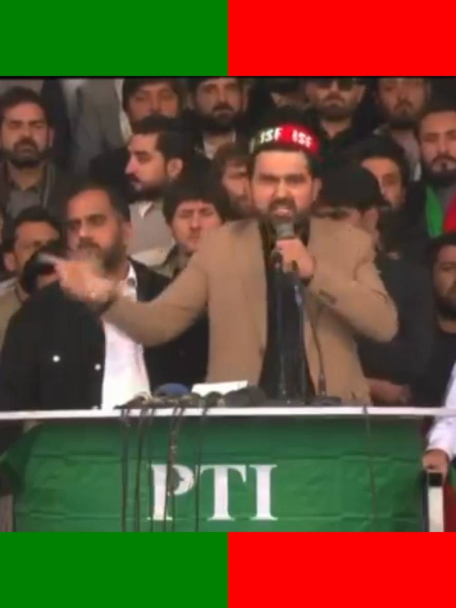 ‏ہم صرف پالیسیوں پر تنقید نہیں کرتے حل بھی بتاتے ہیں، یہ ایک بندہ آتا ہے ایک فیصلہ دوسرا بندہ دوسرا فیصلہ کرتا ہے تیسرا بندہ تیسرا فیصلہ کرتا ہے خیبر پختونخوا لیبارٹری نہیں ہے غیور پختونوں کا صوبہ ہے یہاں اب پالیسی وہی چلے گی جو یہاں کے عوام چاہیں گے۔ یہاں کے عوام، سیاستدان، مشران کو ساتھ بٹھا کر پالیسی بنائیں پھر اگر نہ چلے تو گلہ کرنا۔ وزیراعلی سہیل آفریدی #NationLovesImranKhan 