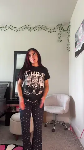 California sunshine & good vibes only 🌞✨ Living my best life in the Golden State. #CaliforniaDreamin #SummerVibes #WestCoast #OutfitOfTheDay #GoodVibes