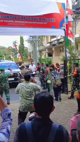 Selamat Datang bapak wali kota medan @ricowaas_official  di Gereja St.Antonius Padua  Medan  #katolik #ricowaas #katolikku_keren 