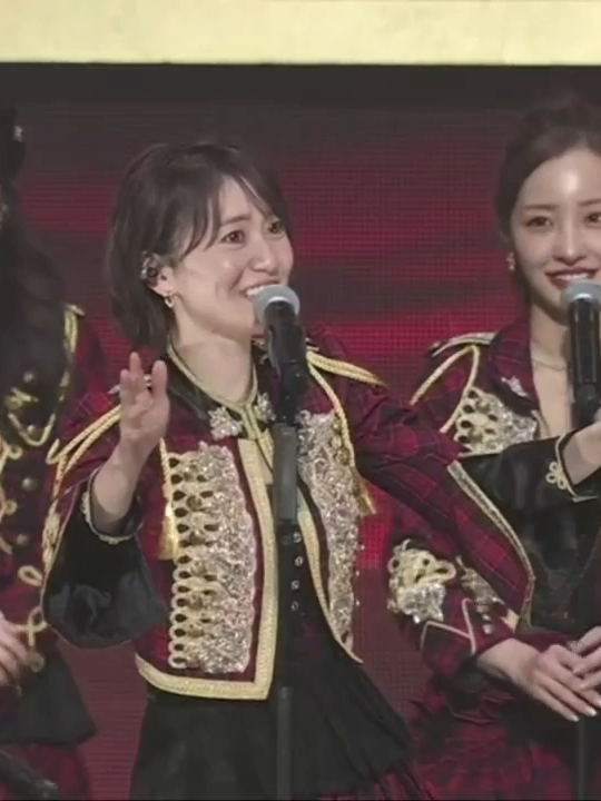 DAY 4 最後出演 Heavy Rotation intro ver. #AKBは青春ですin武道館 #akb48_20thyear #AKB48
