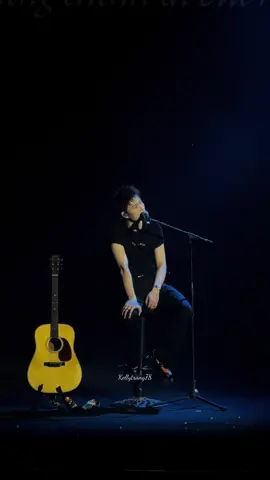 NhungNhungNhung - FMT Đà Nẵng Oke chàng trai Hiphop hát nhạc buồn nha, FMT anh khóc như này cơ màaa, yêu cầu TRẦN ĐĂNG DƯƠNG vô giải thích giùm tui tại sao lại trap chúng tuiii🙄💙💛@Dương Domic #duongdomic #quo #nhungnhungnhung #2025duongdomicfanmeeting #DOMIEHOMIE 