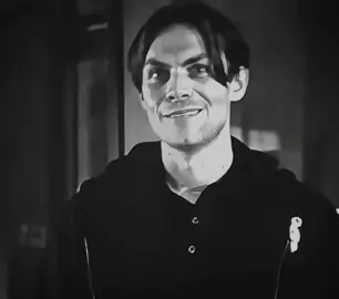 He is SO fine ngl #michaelafton #fnaf2 #fivenightsatfreddys #afton #michaelaftonedit 