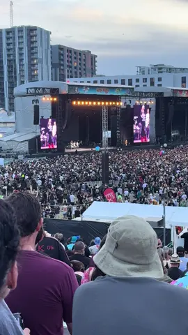 Shirley manson on a rant #garbage #goodthingsfestival #goodthingsfestival2025 #shirleymanson #musicfestival  worst time I have ever seen garbage live big fan of the band have been for 30 years.  Had show my son a video of their concerts back in the day 