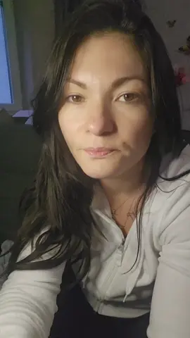 mai dureaza cearta sau abandonăm? intreb ca să știu si eu cum să mă organizez 🤷‍♀️ #cadouri #scandal #cadourimosnicolae #iphone #gluma 