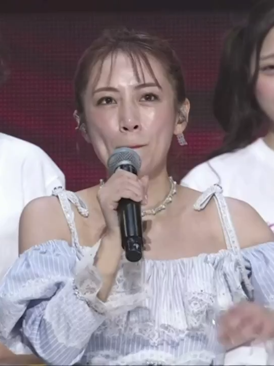 DAY 4 最後挨拶: あっちゃんとたかみな 武道館コンサートについて + 秋元先生登場！ #AKB48 #AKBは青春ですin武道館 #akb48_20thyear