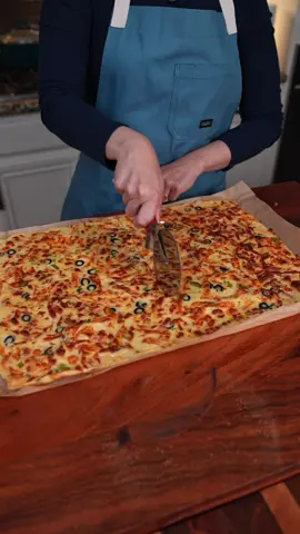 ترند البيتزا بطريقه الكريب❤️#ناديه_السيد #tiktokcookbook #crepepizza #كريب #بيتزا