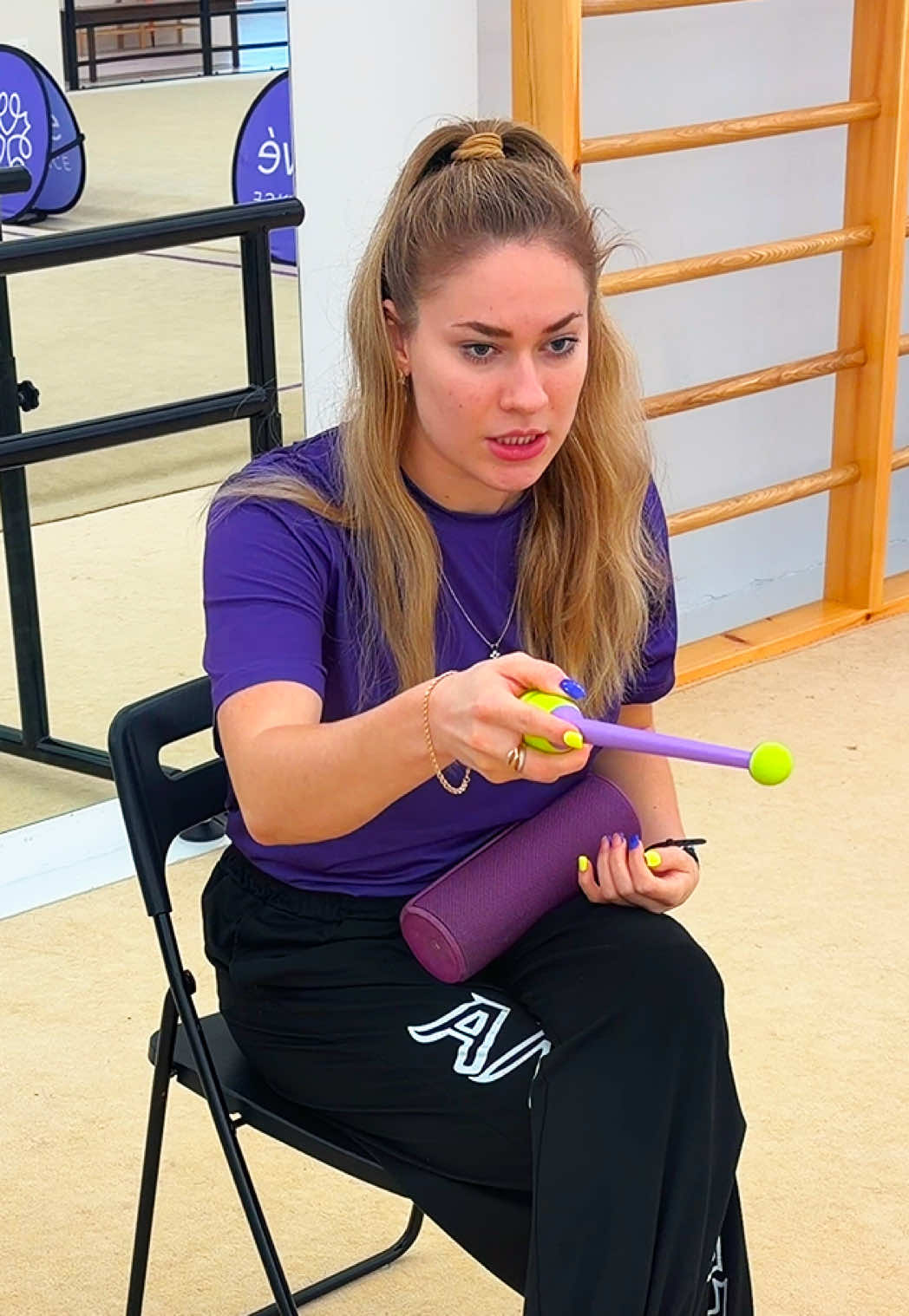 И ты еле сдерживаешься…😫 #мем #тренировка #спорт #гимнастика #тренер 