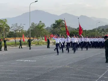 Nay lại ngoi lên ⬆️ mấy chú cảnh sát biển… âm thanh chân thực, sống động đến nhường nào kkk 🤓🤓 #xhtiktok #canhsatbienvietnam #dieubinhdieuhanh #langvanhoa54dantoc #khoisiquancanhsatbien 
