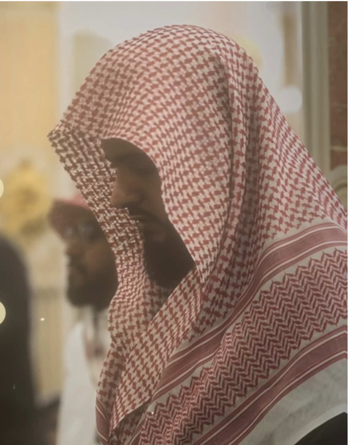 ﴿فَسُبْحَٰنَ ٱلَّذِى بِيَدِهِۦ مَلَكُوتُ كُلِّ شَىْءٍ وَإِلَيْهِ تُرْجَعُونَ﴾  ما قدروا الله حق قدره، وكل من أنكر البعث فإنما أنكره لجهله بقدرة الله سبحانه وتعالى . [ابن جزي :٢/٢٣٠] تلاوة لفضيلة الشيخ: د. عبدالله القرافي من سورة يس.  من فروض الميقات: صلاة الفجر ٢٥ صفر ١٤٤٢هـ.  #عبدالله_القرافي #سورة_يس 