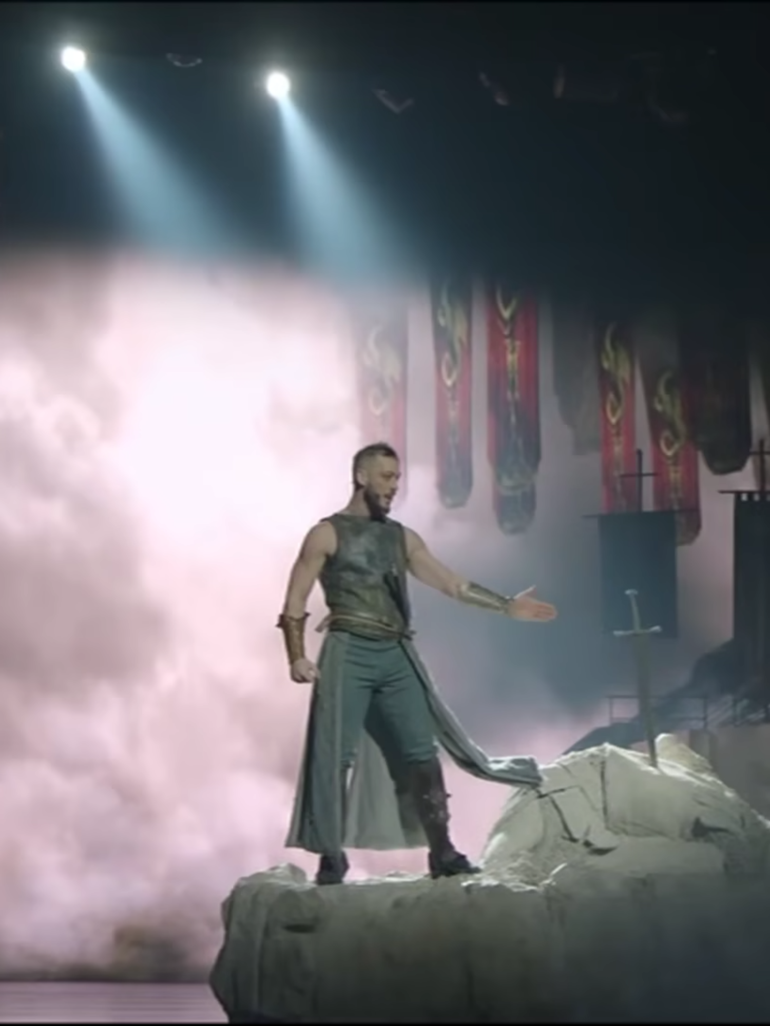 La légende du roi Arthur Partie 1  #legende #arthur #gueneviere #lalegendeduroisarthur #RoiArthur #LégendeArthurienne #ChevaliersDeLaTableRonde #ArthurEtLesChevaliers #MythesEtLégendes #HistoireMédiévale #MerlinLeSorcier #Excalibur #Camelot #Fantastique #FablesEtContes #LégendesDAutrefois #HérosMédiéval #ConteHistoriques #AventureÉpique