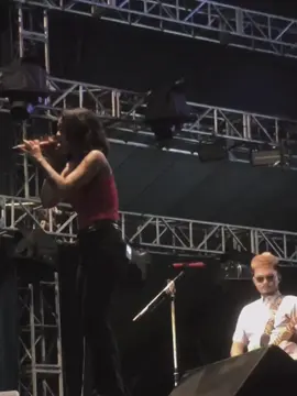 She is Mandarose 🌹🌹 #rockinsurabaya #superiots #takbertuan 