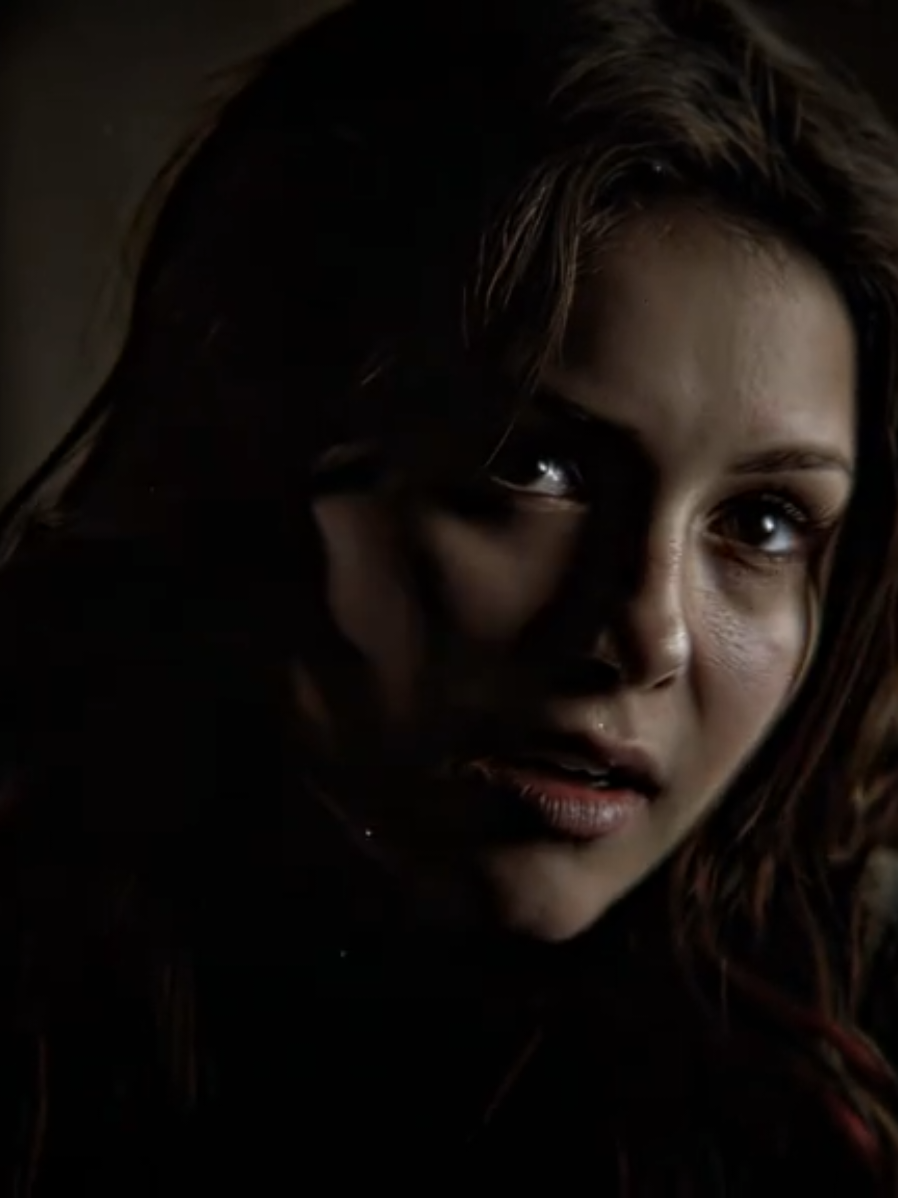 ELENA SEM HUMANIDADE. #elenagilbert #elenagilbertedit #thevampirediaries #thevampirediariesedit #fyp !ORIGINAL CONTENT & FAKE EVERYTHING!