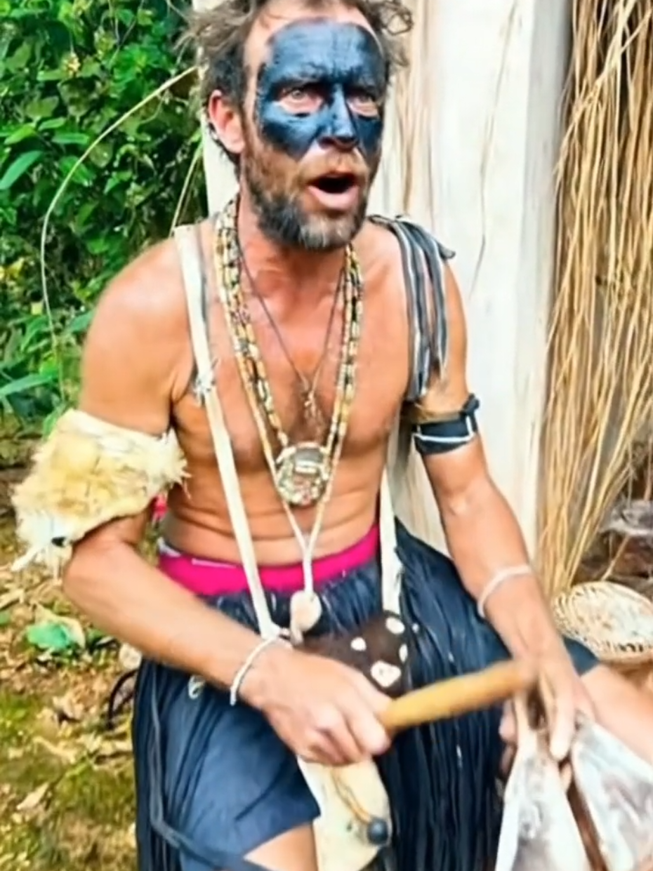 Person wey come to rescue us from bandistrin, see b*ndit turn native doctor overnight😂😂😂😂😂😂