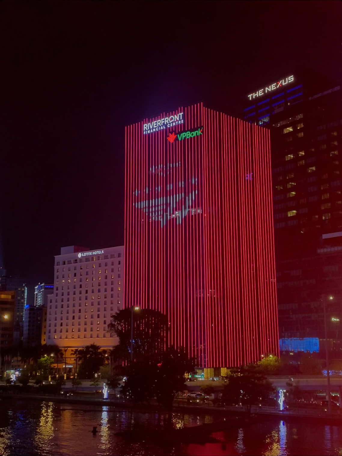 Welcome T1 to Vietnam!!! Check-in at VPBank Ho Chi Minh City branch🇻🇳⭐️ Chuyến này sĩ hết cả người #t1 #t1win #vpbank #hcmcity #vietnam 