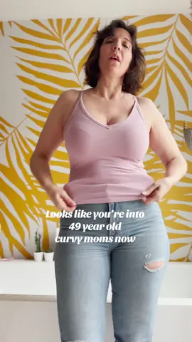 Be honest #olderwomen #naturalbeauty #momjean #single #cougar 